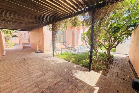 Huvila Umm Suqeim, Dubai, Arabiemiraatit 3 makuuhuonetta, 325.2 m2 № 658858 - kuva 15