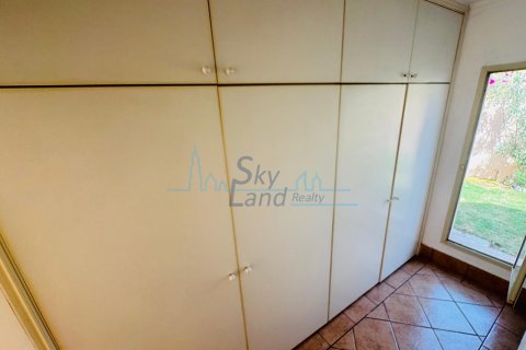 Huvila Umm Suqeim, Dubai, Arabiemiraatit 3 makuuhuonetta, 325.2 m2 № 658858 - kuva 10