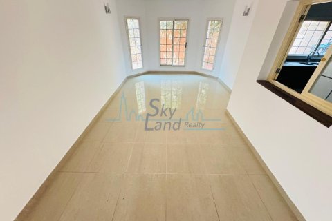 Villa til leie i Umm Suqeim, Dubai, Emiratene 5 soverom, 371.6 kvm Nr. 658856 - Foto 11