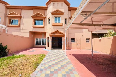 Villa til leie i Umm Suqeim, Dubai, Emiratene 5 soverom, 371.6 kvm Nr. 658856 - Foto 23