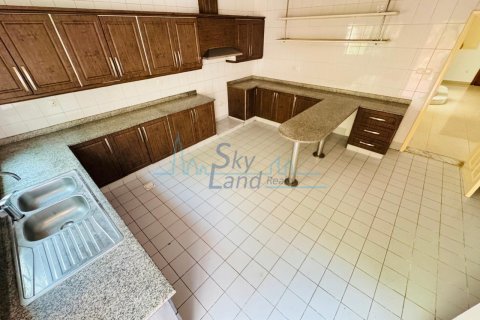Villa til leie i Umm Suqeim, Dubai, Emiratene 5 soverom, 371.6 kvm Nr. 658856 - Foto 5