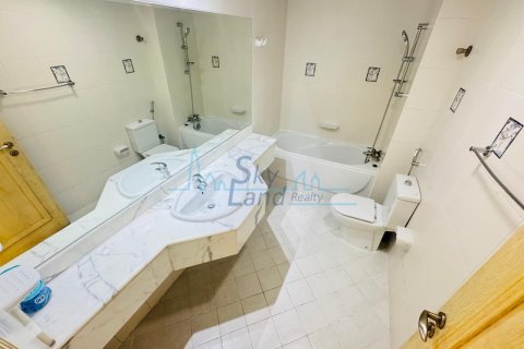 Huvila Umm Suqeim, Dubai, Arabiemiraatit 3 makuuhuonetta, 325.2 m2 № 658857 - kuva 19