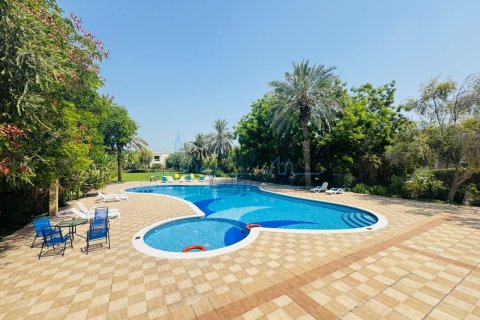 Huvila Umm Suqeim, Dubai, Arabiemiraatit 3 makuuhuonetta, 325.2 m2 № 658857 - kuva 2