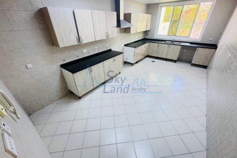 Huvila Umm Suqeim, Dubai, Arabiemiraatit 3 makuuhuonetta, 325.2 m2 № 658857 - kuva 10