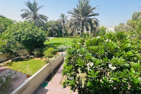Huvila Umm Suqeim, Dubai, Arabiemiraatit 3 makuuhuonetta, 325.2 m2 № 658857 - kuva 23
