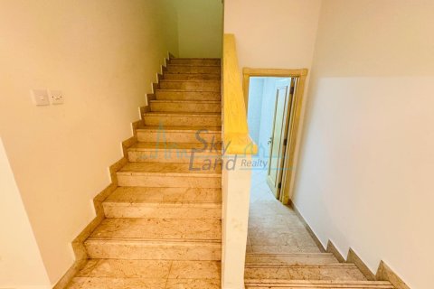 Huvila Umm Suqeim, Dubai, Arabiemiraatit 3 makuuhuonetta, 325.2 m2 № 658857 - kuva 12