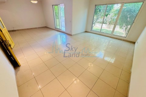 Huvila Umm Suqeim, Dubai, Arabiemiraatit 3 makuuhuonetta, 325.2 m2 № 658857 - kuva 5