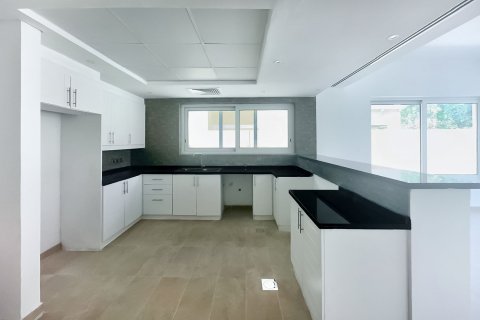 Villa à louer à Jumeirah Park, Dubai, EAU 4 chambres, 538.84 m2 № 750312 - photo 22