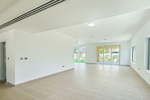 Villa à louer à Jumeirah Park, Dubai, EAU 4 chambres, 538.84 m2 № 750312 - photo 2