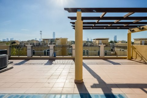 Villa à louer à Jumeirah Park, Dubai, EAU 4 chambres, 538.84 m2 № 750312 - photo 9