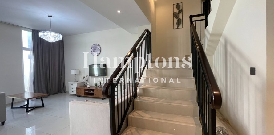 Villetta a schiera a Dubai, EAU 3 camere da letto, 151.8 mq. № 701976