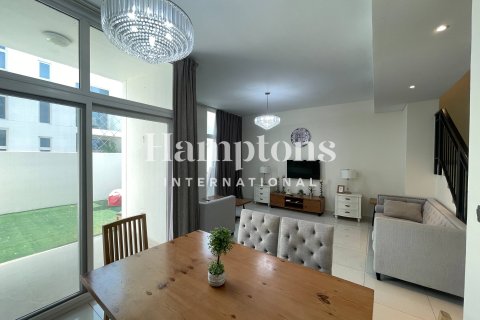 Dubai, संयुक्त अरब अमीरात में टाउनहाउस, 3 बेडरूम, 151.8 वर्ग मीटर, संख्या 701976 - फ़ोटो 22