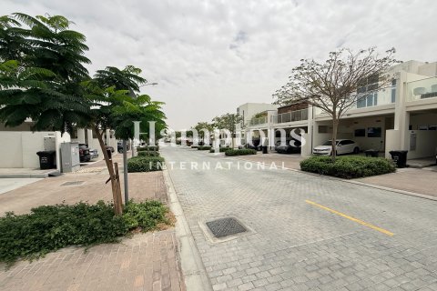 Városi lakóépület itt: Dubai, EAE, 3 hálószoba, 151.79978588 m², azonosító: 701976 - fénykép 12