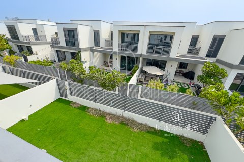 Üürile anda villa asukohaga Dubai Hills Estate, AÜE: 4 magamistoaga, 269 m² Nr 701953 - pilt 1