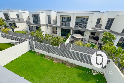 Vilë në Dubai Hills Estate, Emiratet e Bashkuara Arabe 4 dhoma gjumi, 269 m2. № 701953