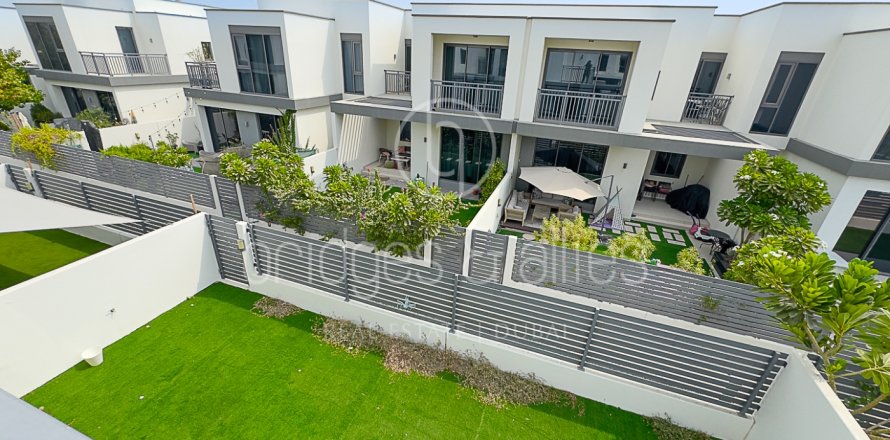 Vila u Dubai Hills Estate, UAE 269 m2, 4 spavaćih soba Br. 701953