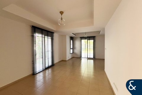 Villa itt: Arabian Ranches, Dubai, EAE, 3 hálószoba, 236 m², azonosító: 671437 - fénykép 2