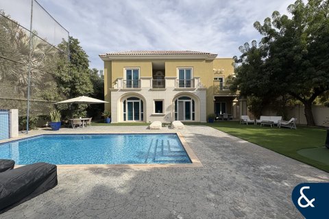 Villa itt: Dubai Sports City, Dubai, EAE, 5 hálószoba, 481 m², azonosító: 671435 - fénykép 1