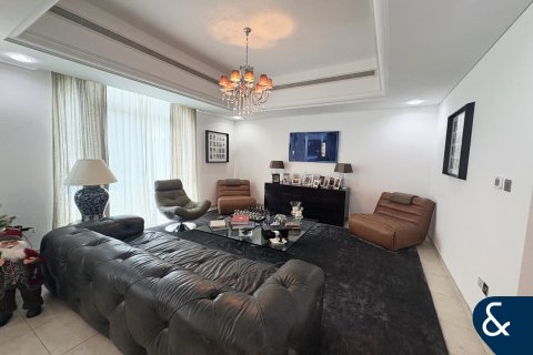 Villa itt: Dubai Sports City, Dubai, EAE, 5 hálószoba, 481 m², azonosító: 671435 - fénykép 7