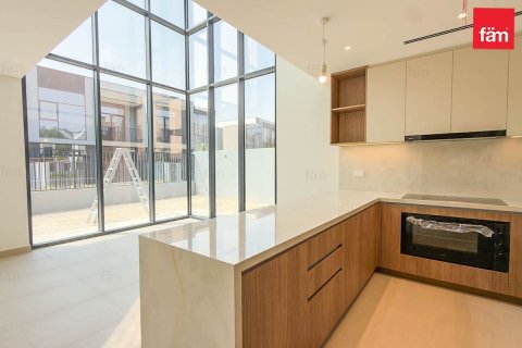 Shtëpi në qytet në Dubai, Emiratet e Bashkuara Arabe 4 dhoma gjumi, 244.4 m2. № 763967 - Foto 6
