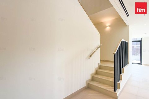 Shtëpi në qytet në Dubai, Emiratet e Bashkuara Arabe 4 dhoma gjumi, 244.4 m2. № 763967 - Foto 2