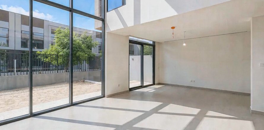 Shtëpi në qytet në Dubai, Emiratet e Bashkuara Arabe 4 dhoma gjumi, 244.4 m2. № 763967