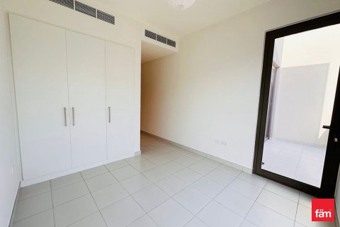 Villa till försäljning i Dubai, UAE 3 sovrum, 137.8 kvm Nr. 699739 - fotografi 4