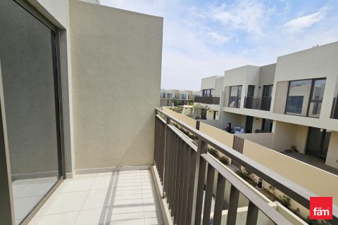 Villa til salg i Dubai, UAE 3 soveværelser, 137.8 kvm № 699739 - foto 13