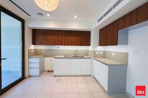 Villa till försäljning i Dubai, UAE 3 sovrum, 137.8 kvm Nr. 699739 - fotografi 6