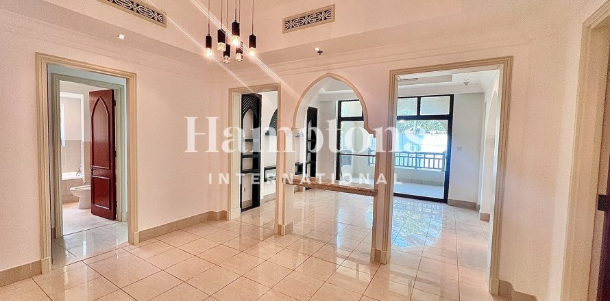 Apartment in Downtown Dubai (Downtown Burj Dubai), UAE 2 bedrooms, 138.611 sq.m. № 711076