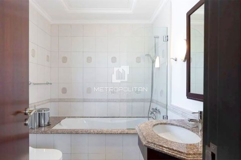 Vila u gradu Palm Jumeirah, Dubai, UAE 4 spavaće sobe, 465 m2 Br. 663528 - Slika 30
