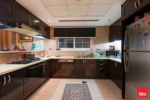 Üürile anda villa asukohaga Dubai, AÜE: 3 magamistoaga, 524.2 m² Nr 685980 - pilt 9