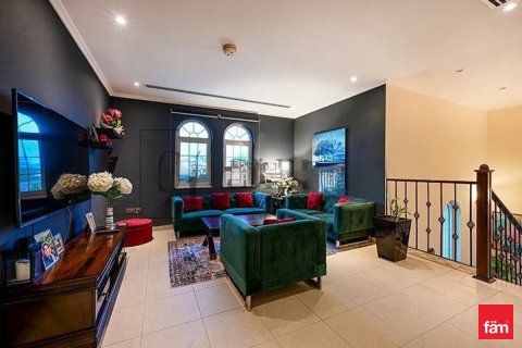 Üürile anda villa asukohaga Dubai, AÜE: 3 magamistoaga, 524.2 m² Nr 685980 - pilt 13