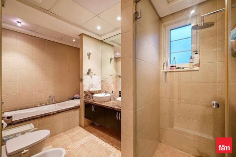 Üürile anda villa asukohaga Dubai, AÜE: 3 magamistoaga, 524.2 m² Nr 685980 - pilt 18