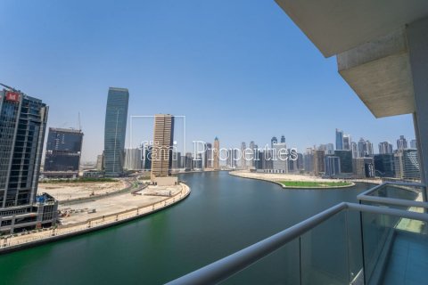 Apartament në Business Bay, Dubai, Emiratet e Bashkuara Arabe 2 dhoma gjumi, 117.7 m2. № 633846 - Foto 1