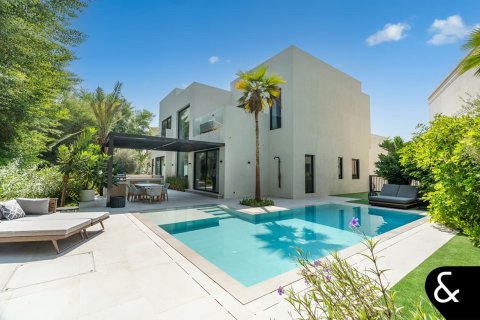 Huvila Jumeirah Islands, Dubai, Arabiemiraatit 5 makuuhuonetta, 567 m2 № 666322 - kuva 2