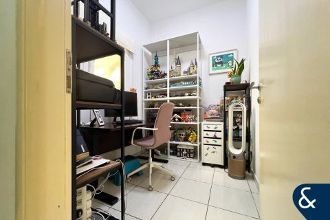 Villa til salg i The Springs, Dubai, UAE 2 soveværelser, 157 kvm № 666325 - foto 15