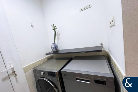 Villa til salg i The Springs, Dubai, UAE 2 soveværelser, 157 kvm № 666325 - foto 17