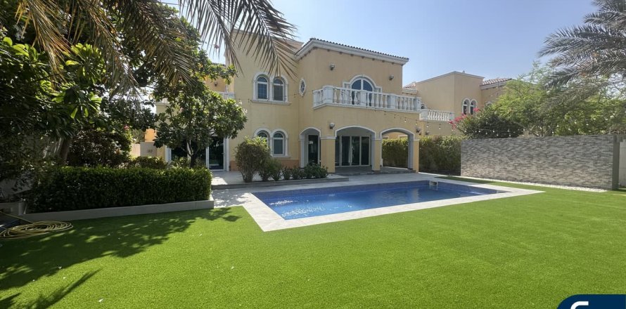 Вилла в Jumeirah Park, Дубай, ОАЭ 5 спален, 436м2 № 666319