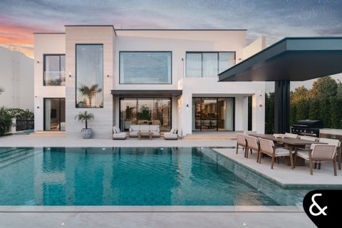 Willa na sprzedaż w Jumeirah Islands, Dubai, ZEA 5 sypialnie, 511 mkw., nr 666323 - zdjęcie 1