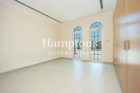 Vila di Jumeirah Park, Dubai, UAE 4 bilik tidur, 510.00030880 meter persegi № 754898 - foto 9