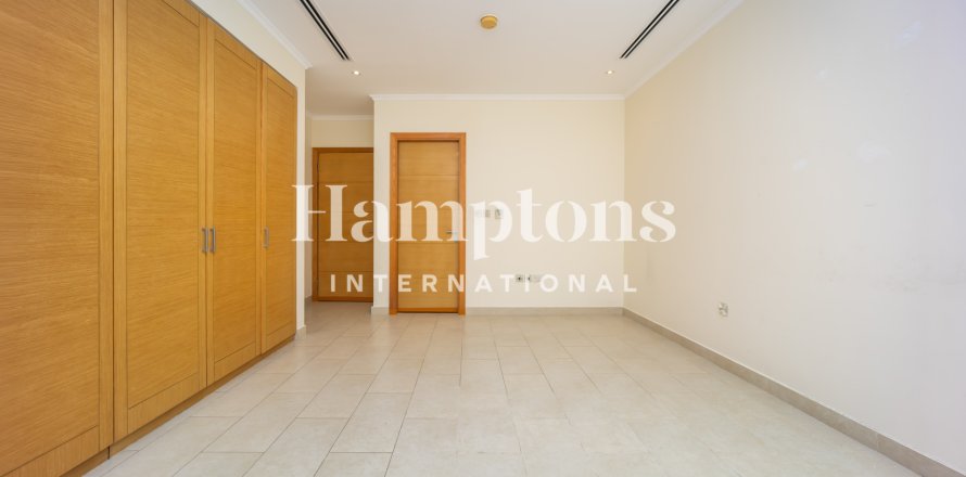 Vila di Jumeirah Park, Dubai, UAE 4 bilik tidur, 510 meter persegi № 754898