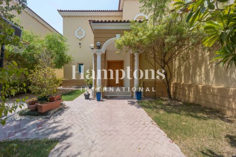 Vila di Jumeirah Park, Dubai, UAE 4 bilik tidur, 510.00030880 meter persegi № 754898 - foto 11