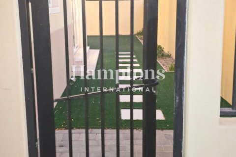 Maison de ville à louer à Dubai Land, Dubai, EAU 4 chambres, 229.09879800 m2 № 754896 - photo 3