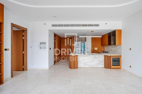Appartement te huur in Palm Jumeirah, Dubai, VAE 1 slaapkamer, 105.63 vr.m., nr 745995 - foto 2