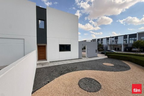 Rumah bandar di Dubai, UAE 4 bilik tidur, 36020.7 meter persegi № 679781 - foto 8