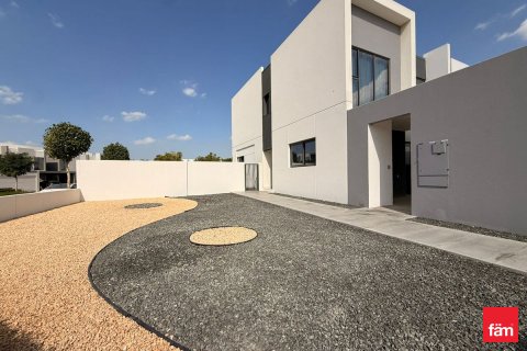 Rumah bandar di Dubai, UAE 4 bilik tidur, 36020.7 meter persegi № 679781 - foto 9