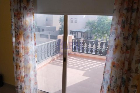 Townhouse in Al Hamra Village, Ras Al Khaimah, UAE 3 bedrooms, 252.5 sq.m. № 719977 - photo 14