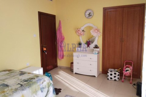 Townhouse in Al Hamra Village, Ras Al Khaimah, UAE 3 bedrooms, 252.5 sq.m. № 719977 - photo 13