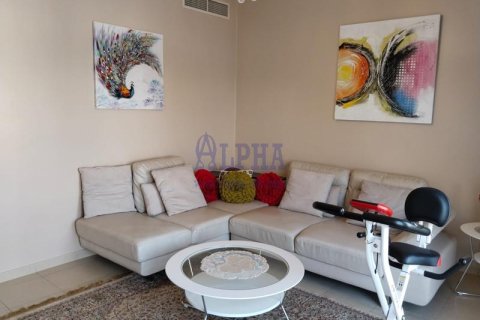 Townhouse in Al Hamra Village, Ras Al Khaimah, UAE 3 bedrooms, 252.5 sq.m. № 719977 - photo 11